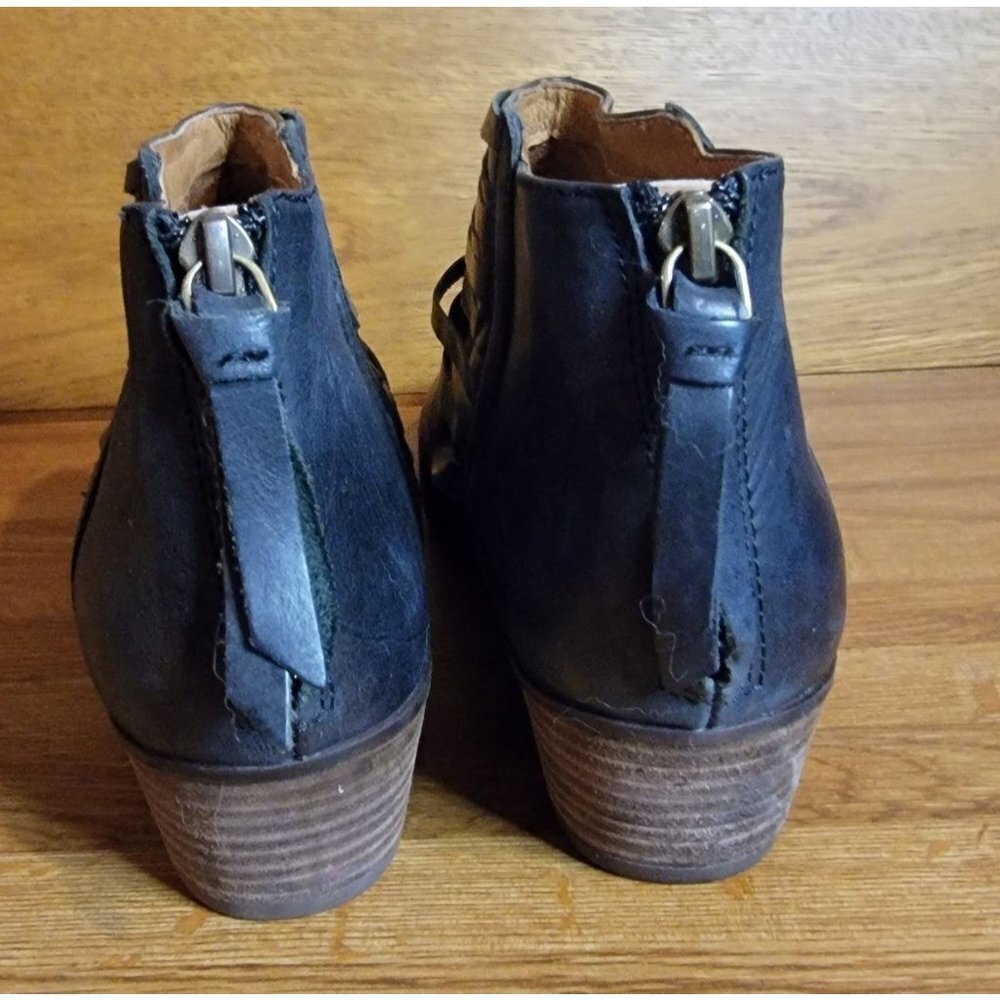 Clarks Spye Celeste Boots - Picture 4 of 9